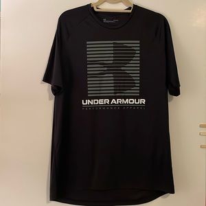 Under Armour Black w/square design szL